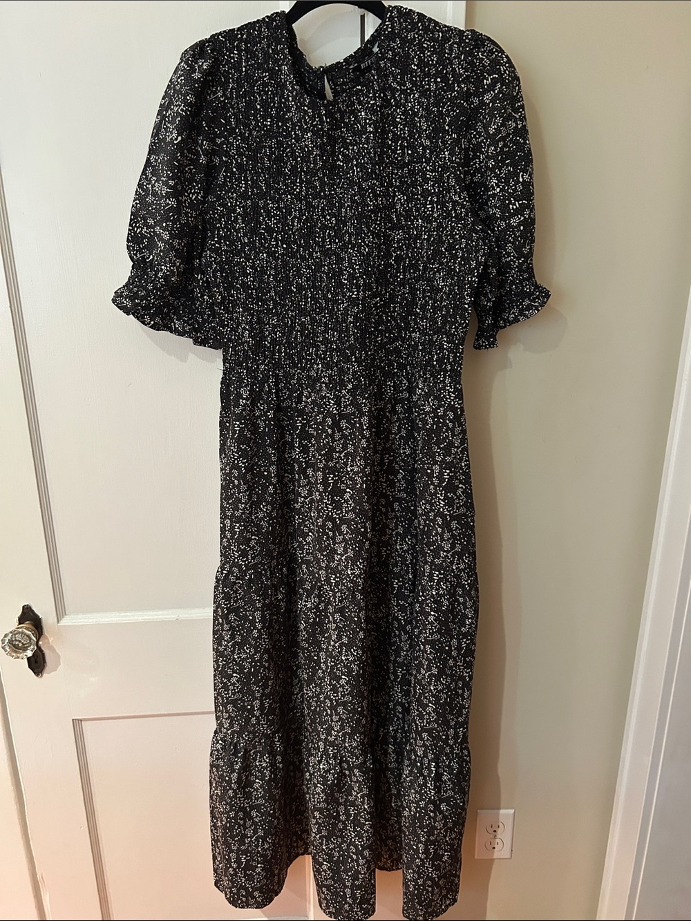 Black & White Floral Midi Dress - Brand: